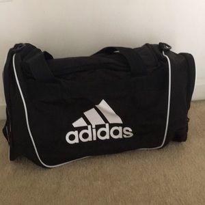 adidas sports holdall